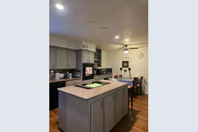 10727 Kitty Brook Drive, Houston, TX 77071 - Photo 11