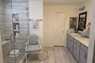 10727 Kitty Brook Dr, Houston, TX 77071 - Photo 13