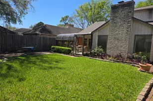 10727 Kitty Brook Dr, Houston, TX 77071 - Photo 19