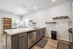 6913 New York St, Houston, TX 77021 - Photo 9
