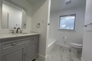 2015 Wycliffe Dr, Houston, TX 77043 - Photo 11