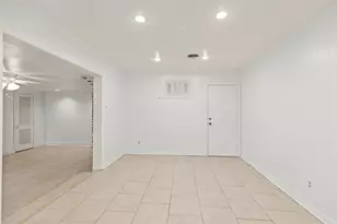 2015 Wycliffe Dr, Houston, TX 77043 - Photo 5