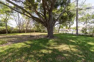 2015 Wycliffe Dr, Houston, TX 77043 - Photo 23