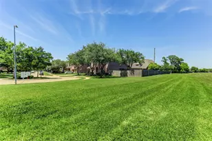 7935 Woodcrest Ct, Sugar Land, TX 77479 - Photo 33