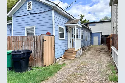 2630 Arlington Street, Houston, TX 77008 - Photo 1