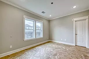 2113 Bidwell Dr, Houston, TX 77018 - Photo 9