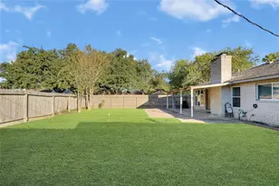 8802 Tanager St, Houston, TX 77036 - Photo 29