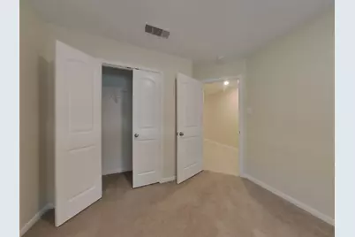 821 Painted Bison Drive, La Marque, TX 77568 - Photo 9