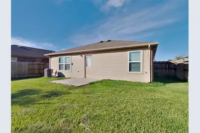 821 Painted Bison Drive, La Marque, TX 77568 - Photo 15