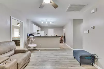 8825 E Buffalo Circle, Willis, TX 77378 - Photo 5