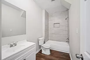 909 King St, Houston, TX 77022 - Photo 13
