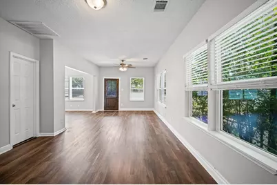 909 King Street, Houston, TX 77022 - Photo 19