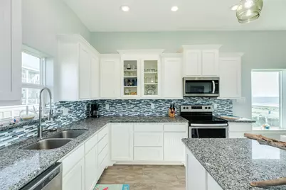 22224 Kennedy Drive, Galveston, TX 77554 - Photo 15