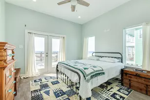 22224 Kennedy Dr, Galveston, TX 77554 - Photo 17