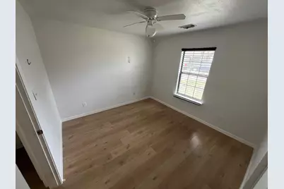 3907 Cinnamon Cove Drive, Dickinson, TX 77539 - Photo 3