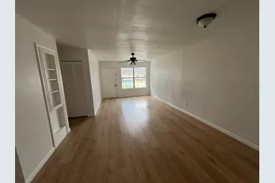 3907 Cinnamon Cove Drive, Dickinson, TX 77539 - Photo 5