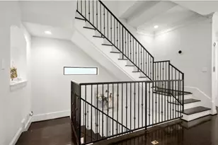 738 W 20th St, Houston, TX 77008 - Photo 9