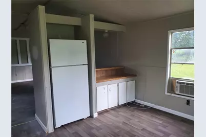 12175 Hilltop Drive, Willis, TX 77318 - Photo 7