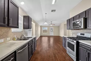 3838 St Simon Manor Dr, Houston, TX 77047 - Photo 9