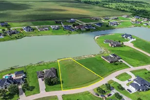 3711 S Shore Dr, Rosharon, TX 77583 - Photo 1