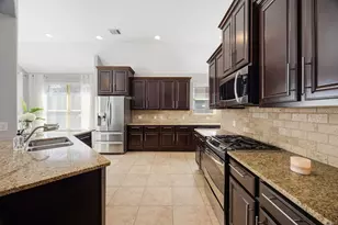 31 S Victoriana Cir, Spring, TX 77389 - Photo 17