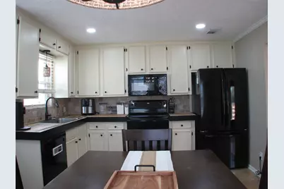 1 Flounder Circle, Freeport, TX 77541 - Photo 5