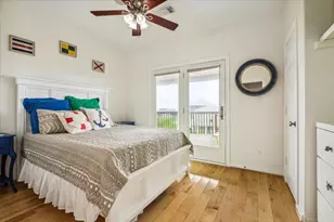 4015 War Chest Ct, Galveston, TX 77554 - Photo 23