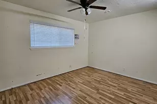 9415 Spellman Rd, Houston, TX 77031 - Photo 13