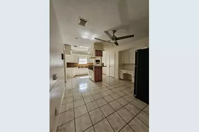 9415 Spellman Road, Houston, TX 77031 - Photo 7