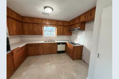 501 S Holmes Street, La Porte, TX 77571 - Photo 7