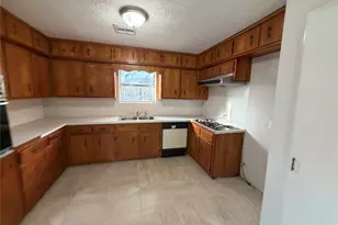 501 S Holmes St, La Porte, TX 77571 - Photo 7