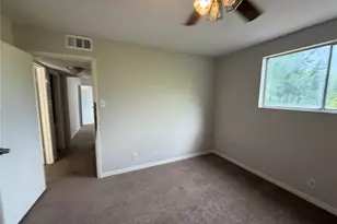 501 S Holmes St, La Porte, TX 77571 - Photo 11