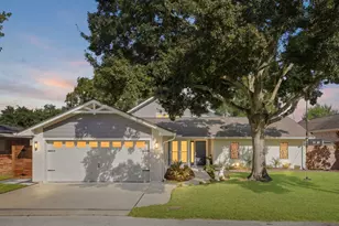 14 Harbor Ln, Kemah, TX 77565 - Photo 3