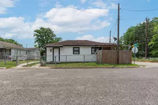 1209 Cabell St, Houston, TX 77022 - Photo 7