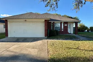 314 Rouen Dr, Port Lavaca, TX 77979 - Photo 1