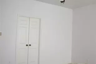 8888 Benning Dr, Houston, TX 77031 - Photo 5