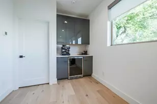 602 W Clay St, Houston, TX 77019 - Photo 37