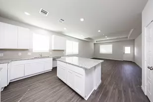 15615 Tranquil Pnes St, Conroe, TX 77302 - Photo 5