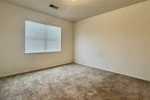 12019 Quartersawn Ln, Pinehurst, TX 77362 - Photo 11