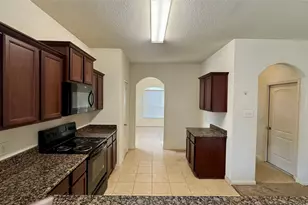 12019 Quartersawn Ln, Pinehurst, TX 77362 - Photo 7