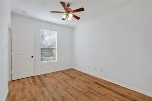 19503 Juniper Vale Cir, Houston, TX 77084 - Photo 9