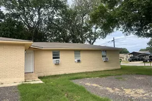 819 E Guadalupe St, La Grange, TX 78945 - Photo 9