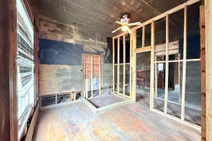 803 Brooks St, Houston, TX 77009 - Photo 9