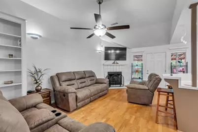 3360 Knob Oaks Drive, Huntsville, TX 77340 - Photo 5