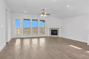 6915 Hollow Farm Dr, Manvel, TX 77578 - Photo 5