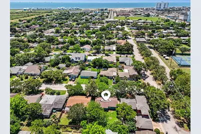 126 Bonita Avenue, Galveston, TX 77550 - Photo 31