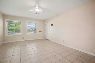 126 Bonita Avenue, Galveston, TX 77550 - Photo 9
