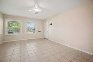 126 Bonita Ave, Galveston, TX 77550 - Photo 9