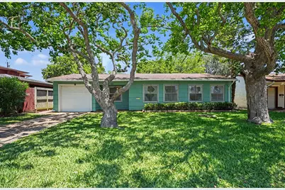 126 Bonita Avenue, Galveston, TX 77550 - Photo 1
