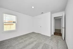 9035 Rose Water Trl, Iowa Colony, TX 77583 - Photo 11